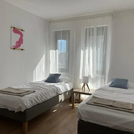 Διαμέρισμα Idea - Two Separate Bedrooms And Living *