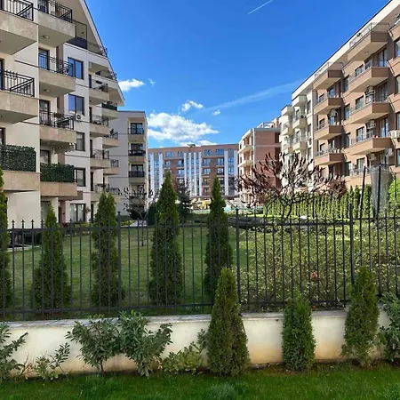 Διαμέρισμα Idea - Two Separate Bedrooms And Living *